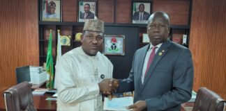 EFCC Hands Over Recovered N837million to Katsina State Governor